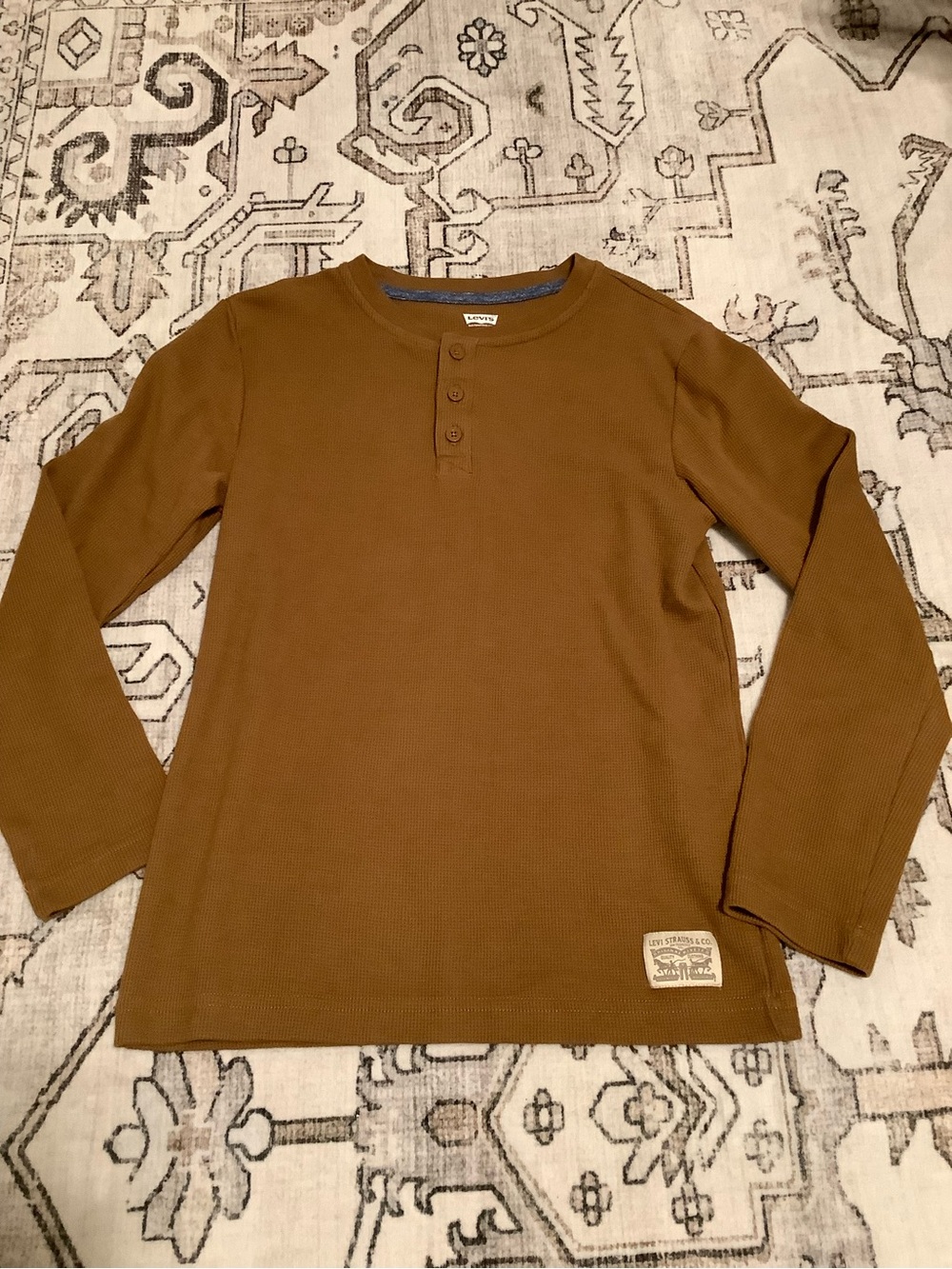 Levi's Boys Long-Sleeve Henley in Caramel Brown